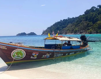 plage bateau long tail