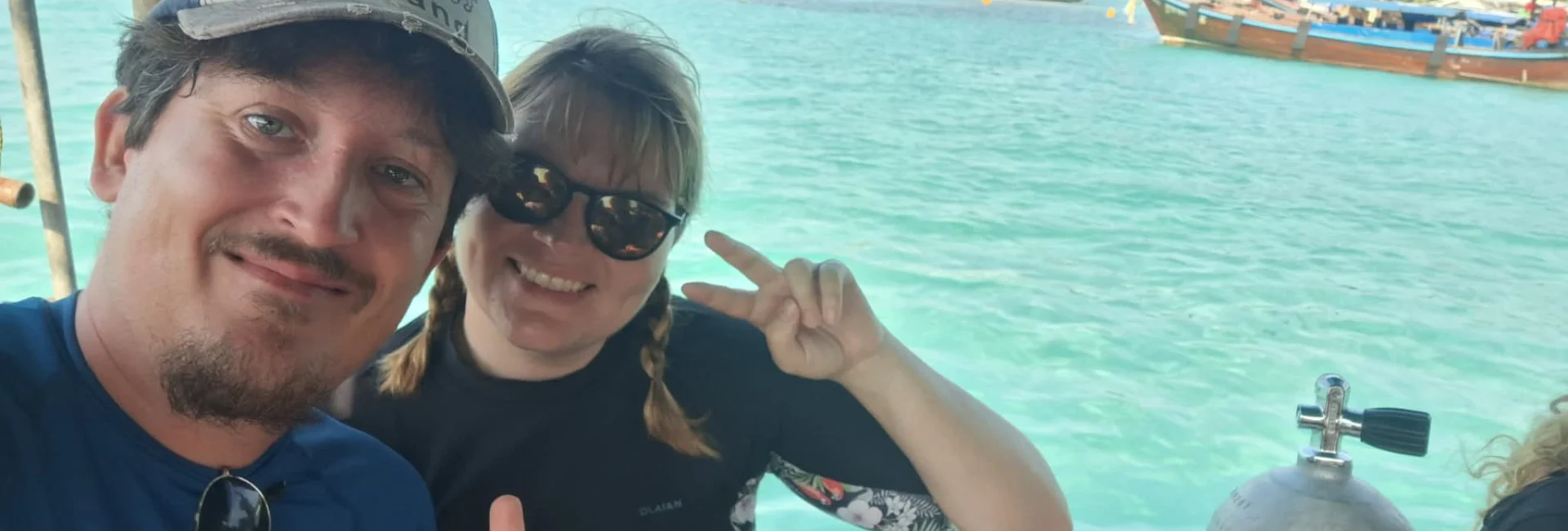 bâteau plongeé en mer