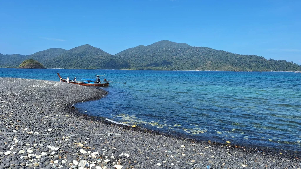 plage de galet parc tarutao