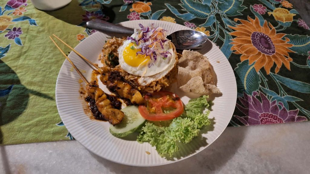 plat malais hotel de baron fried rice signature
