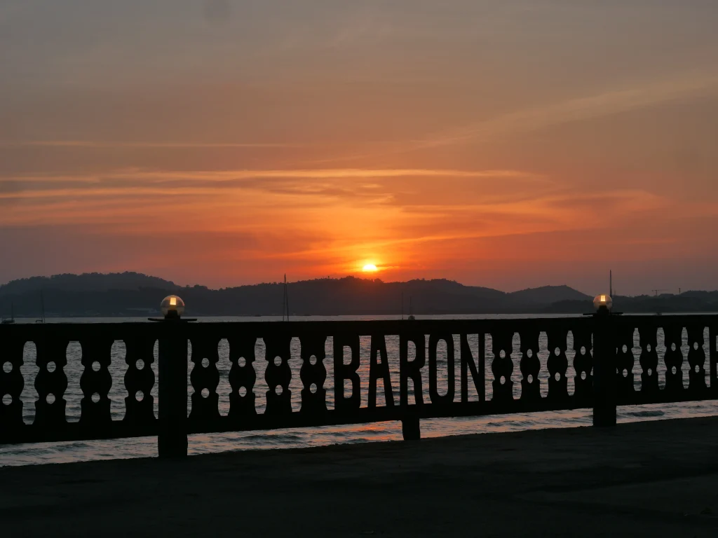 coucher de soleil hotel de baron