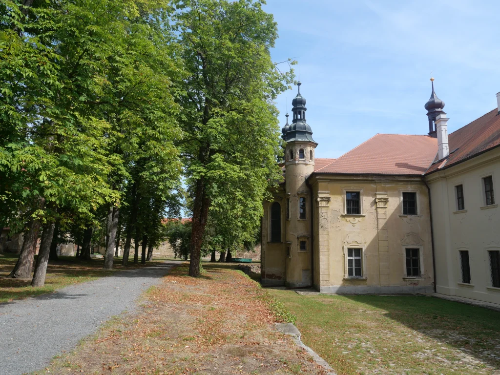 parc de l'abbaye de Chotesov